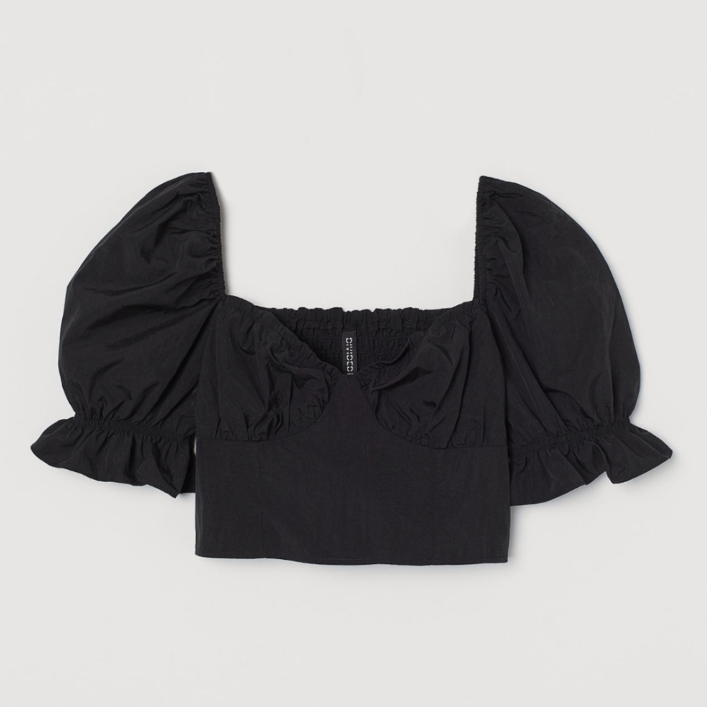 BNWOT puff sleeve crop top.
